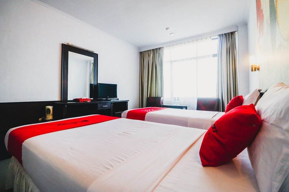 Макассар: Reddoorz Plus near Mall Ratu Indah 2