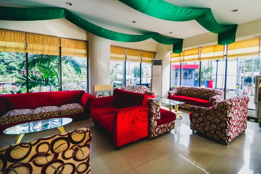 Макассар: Reddoorz Plus near Mall Ratu Indah 2