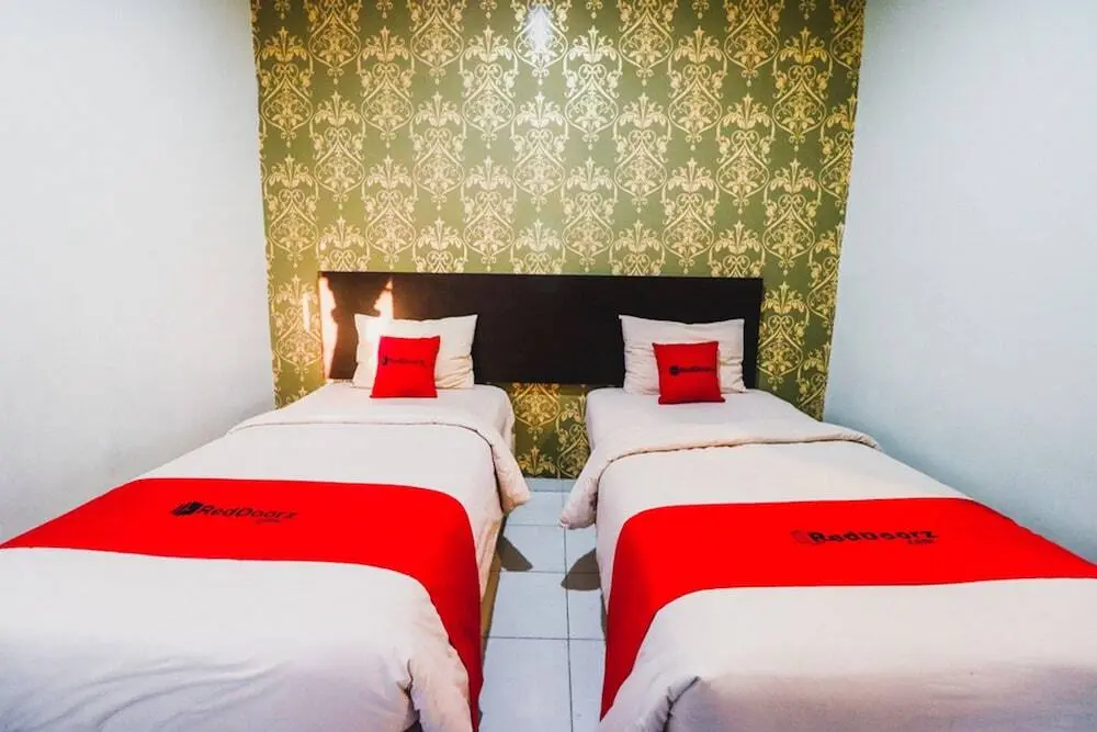 Макассар: Reddoorz Plus near Mall Ratu Indah 2