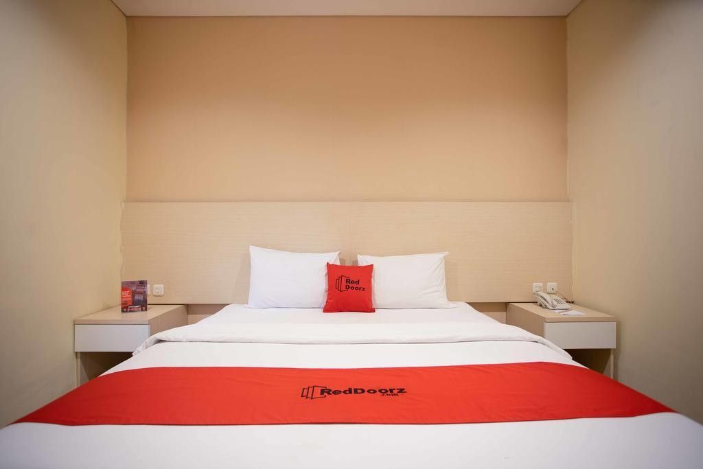 Чикаранг: RedDoorz Premium near Kawasan Industri Cikarang