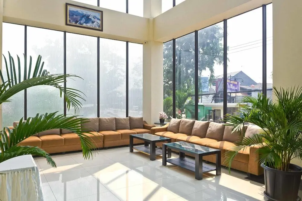 Чикаранг: RedDoorz Premium near Kawasan Industri Cikarang