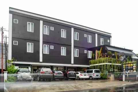 RedDoorz near Botani Square Mall — фото 1