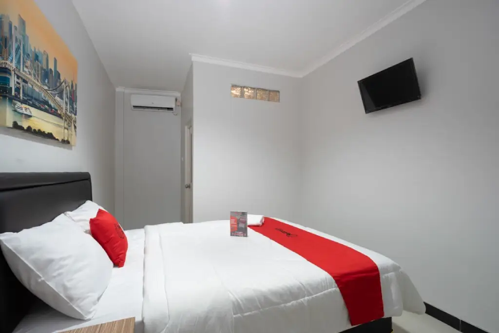 Богор: RedDoorz near Botani Square Mall