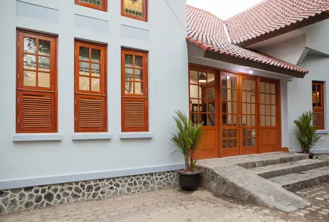 RedDoorz Plus near Pasundan University — фото 1