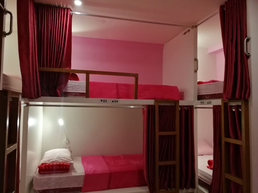 Джакарта: Sleepy Raccoon Hostel