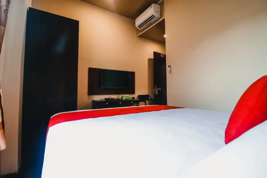 Джакарта: RedDoorz near Halim Perdanakusuma 3