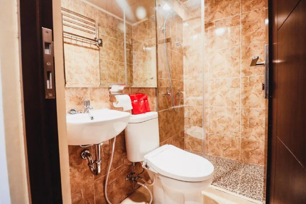 Джакарта: RedDoorz near Halim Perdanakusuma 3