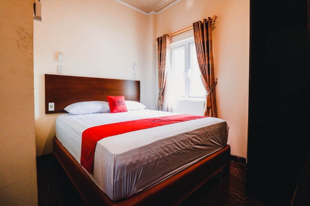 Джакарта: RedDoorz near Halim Perdanakusuma 3