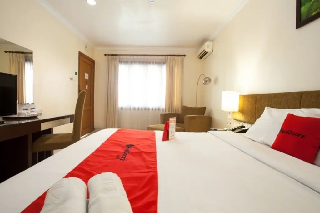 Сурабая: RedDoorz Premium @ Raya Nginden