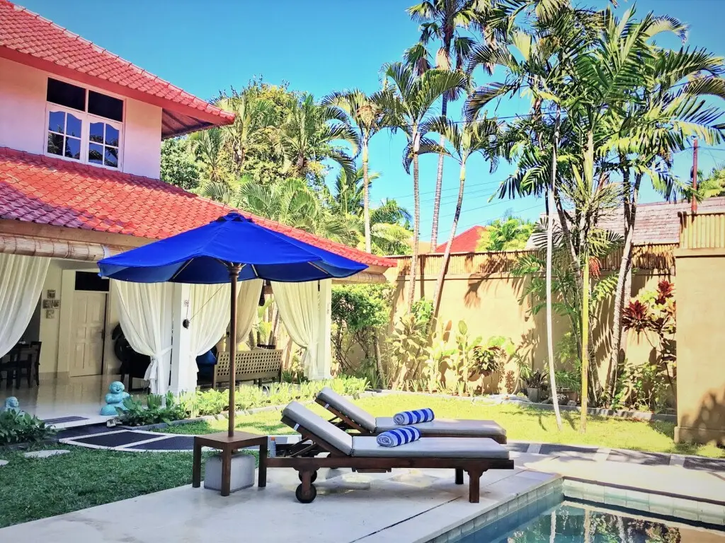 Кута: Вилла White 3BR in Seminyak