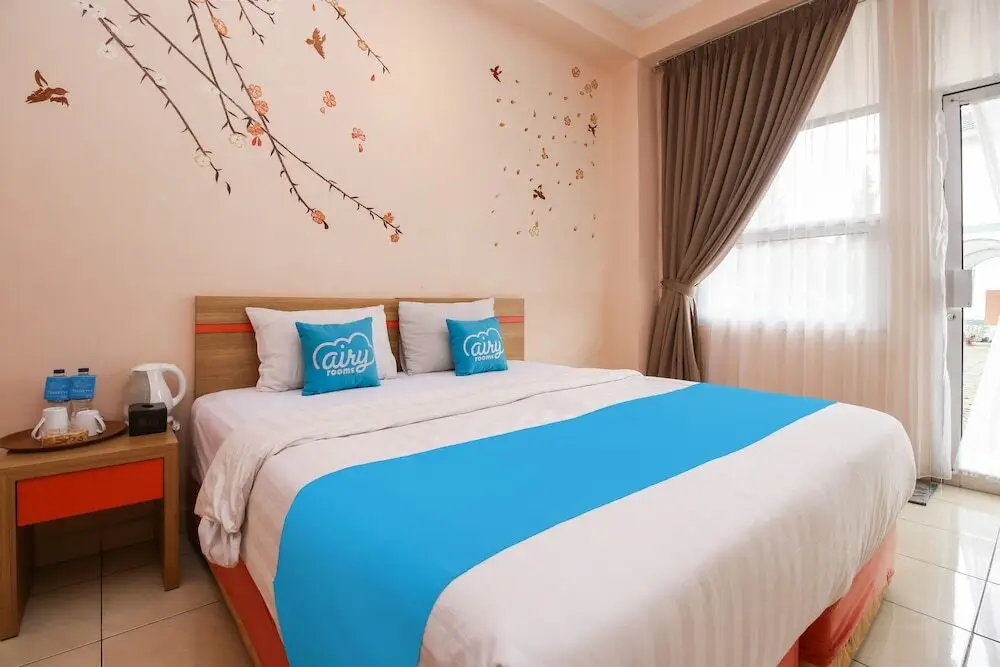 Паромпонг: Airy Lembang Villa Istana Bunga Tulip Bandung