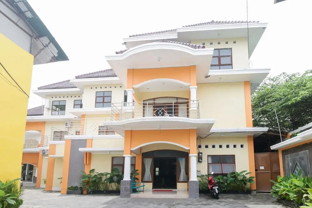 Airy Syariah Lowokwaru Simpang Gajayana 12 Malang — фото 1