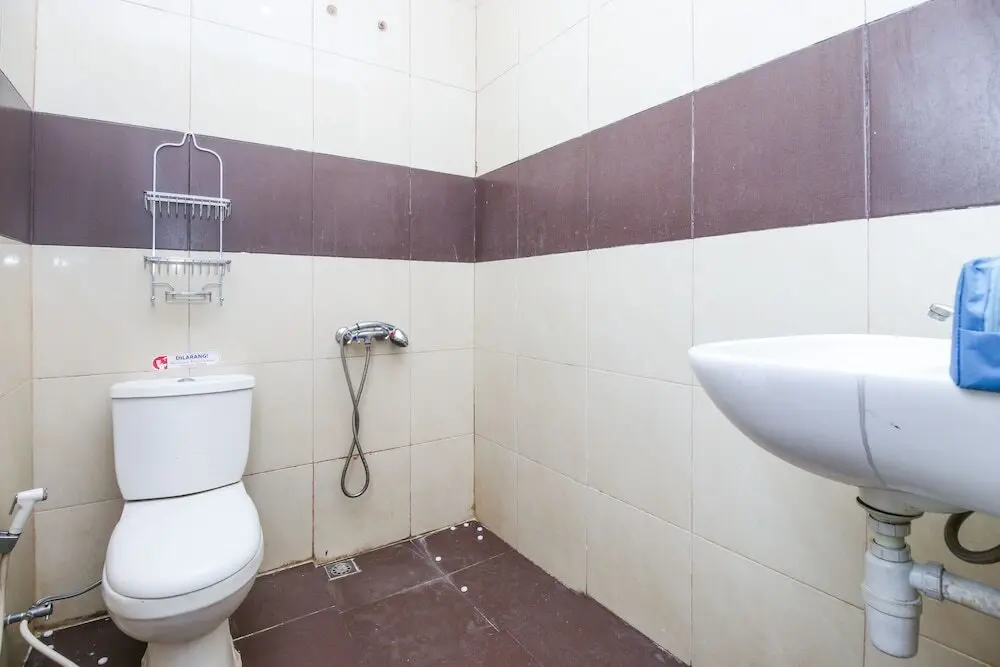 Южный Тангеранг: Airy Eco Rempoa Flamboyan Raya F2 Tangerang Selatan