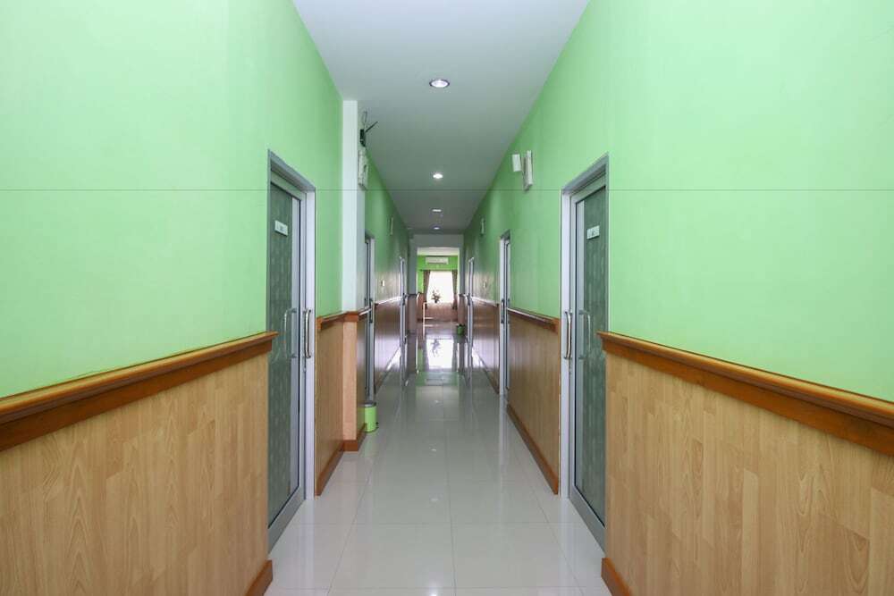 Бойолали: Airy Bandara Adi Soemarmo 3 Solo
