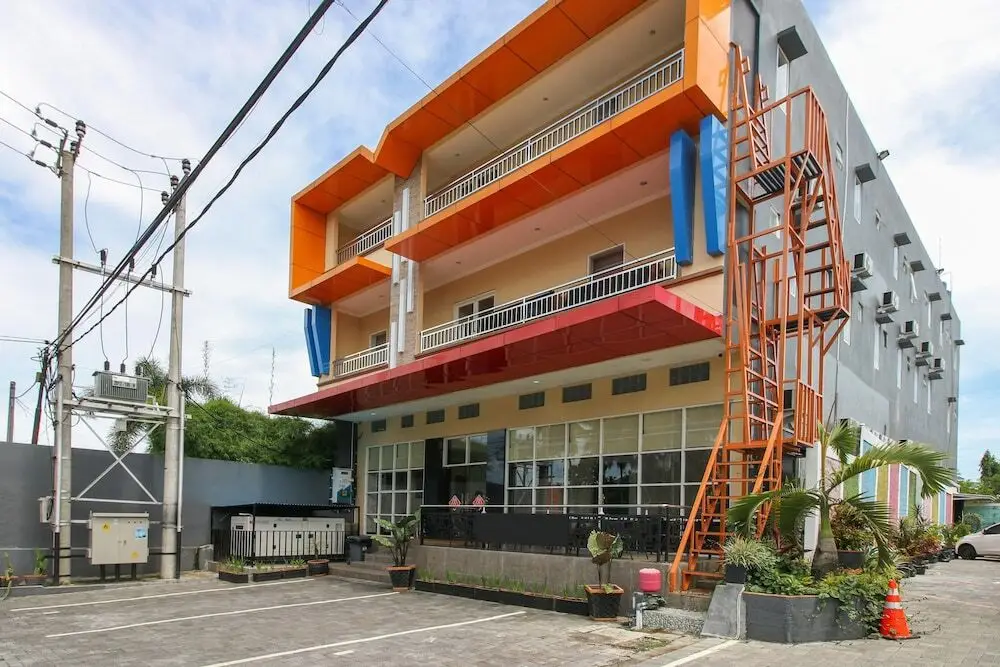 Airy Mapanget AA Maramis Manado — фото 1