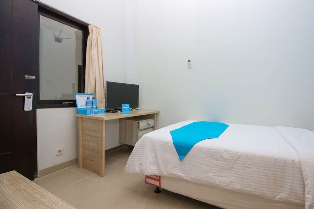 Джакарта: Airy Eco Grogol Susilo Dua C 55 Jakarta
