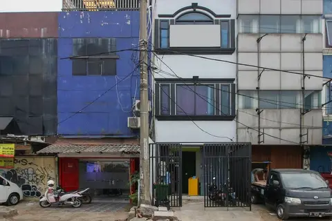 Airy Eco Margonda Raya 222F Depok — фото 1