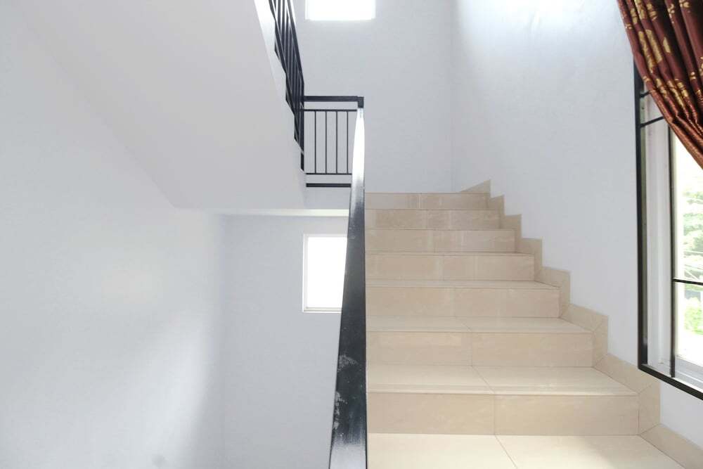Джакарта: Airy Eco Syariah Cengkareng Taman Kosambi Barat C15 Jakarta