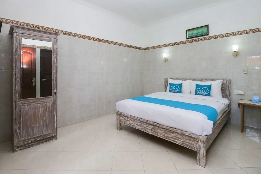Сесе: Airy Mengwi Raya Munggu Kapal Gang Beten Beringin 104 Bali