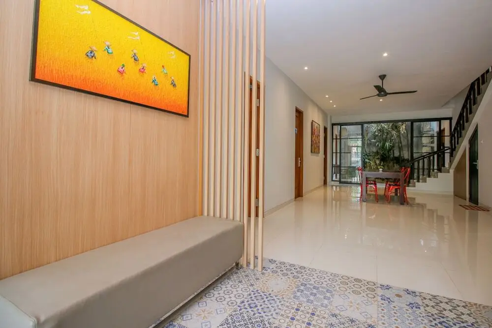 Сурабая: Airy Syariah Kencana Sari Timur Empat F33 Surabaya