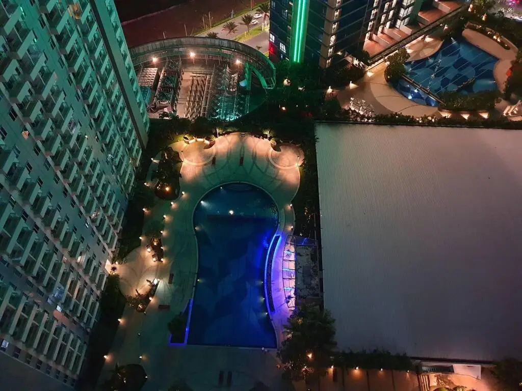 Сурабая: Cosmy Tanglin Apartment
