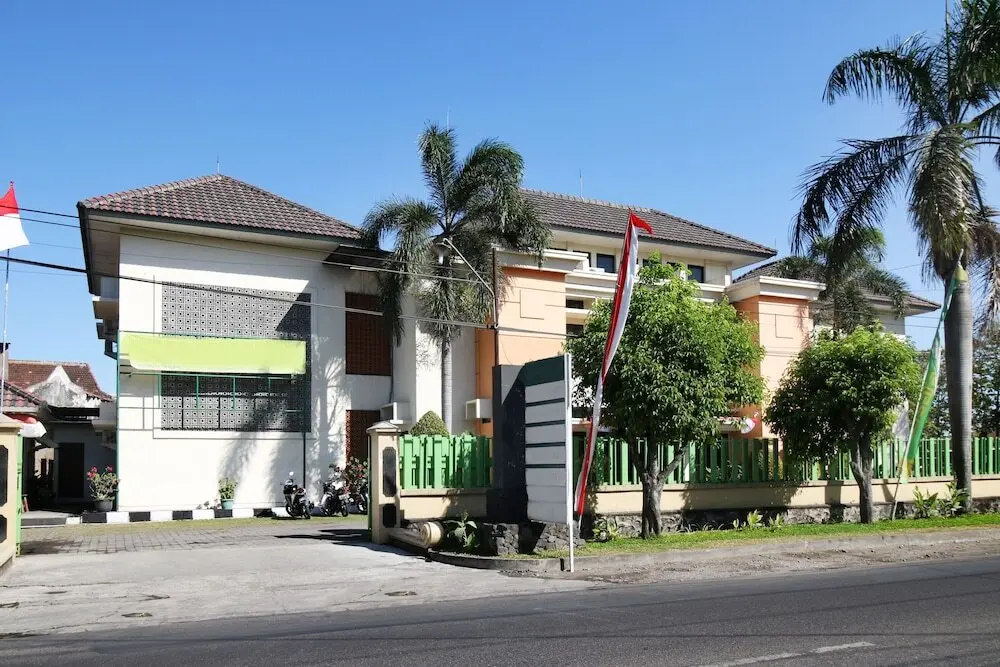 Картасура: Airy Syariah Kartasura Garuda Mas Solo