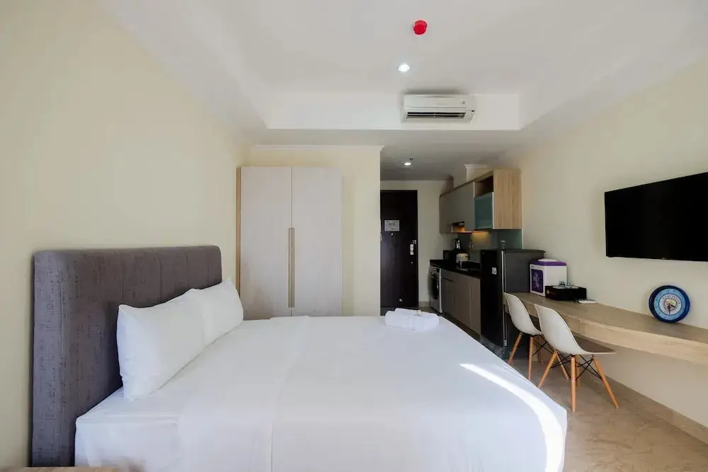 Джакарта: Modern Studio Menteng Park Apartment