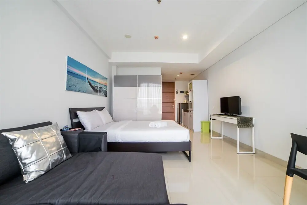 Бандунг: Mountain View Studio @ Dago Suites Apartment with Balcony