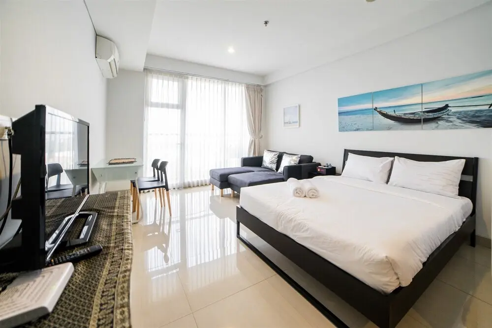 Бандунг: Mountain View Studio @ Dago Suites Apartment with Balcony