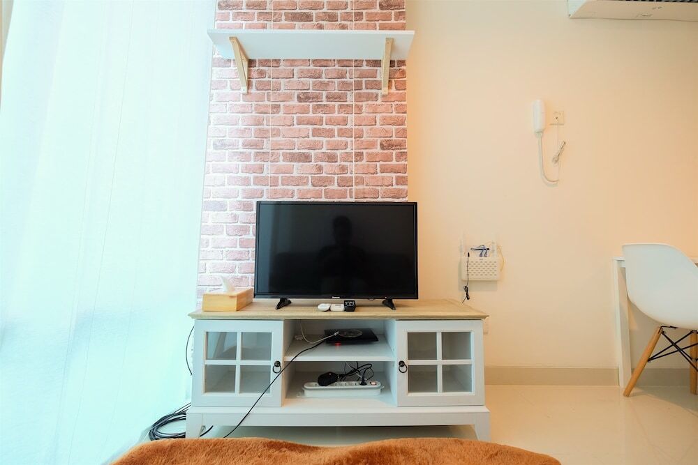 Южный Тангеранг: Spacious Brooklyn Apartment near Alam Sutera