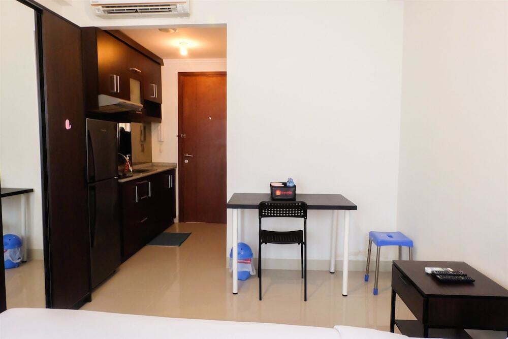 Джакарта: Best Price Studio Apartment The H Residence near MT Haryono