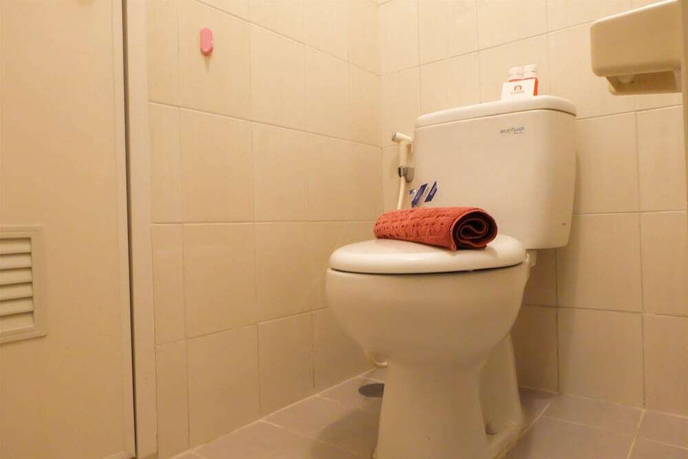 Джакарта: Best Price Studio Apartment The H Residence near MT Haryono