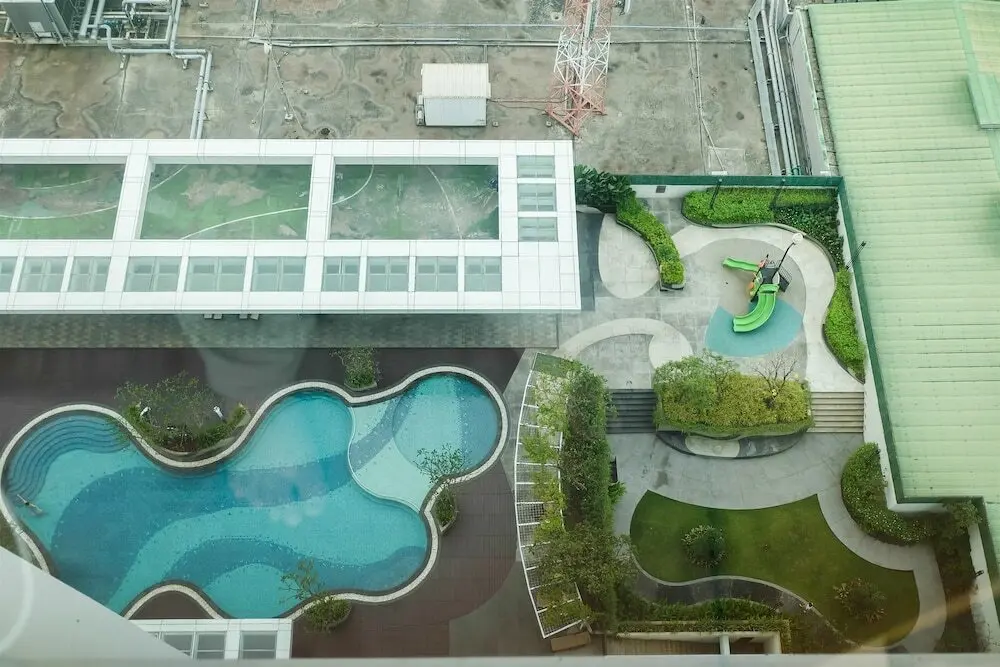 Тангеранг: Futuristic Studio U-Residence Apartment
