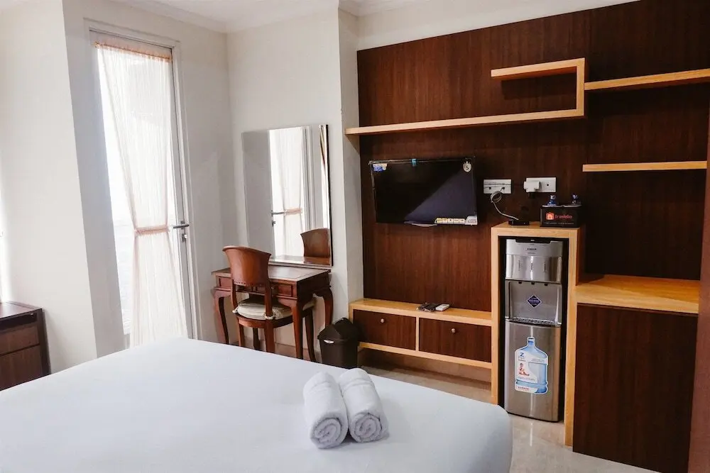 Джакарта: Studio At Menteng Park Apartment With City View