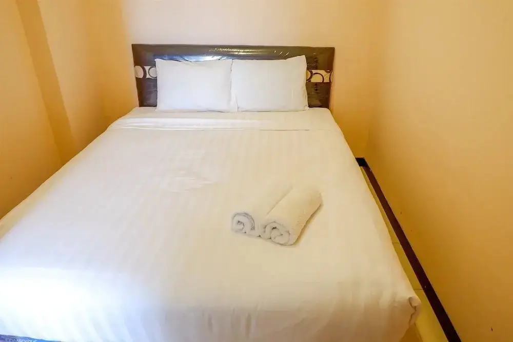 Джакарта: Spacious Belmont Residence Apartment near Puri