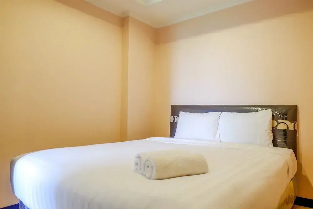 Джакарта: Spacious Belmont Residence Apartment near Puri