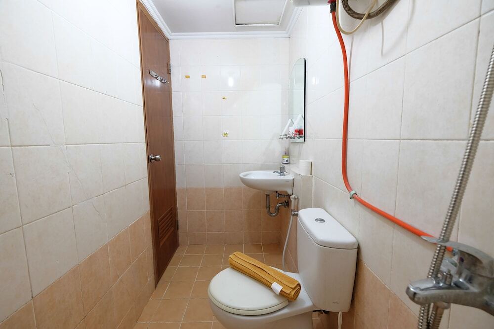 Джакарта: Strategic Location Mediterania Gajah Mada Apartment