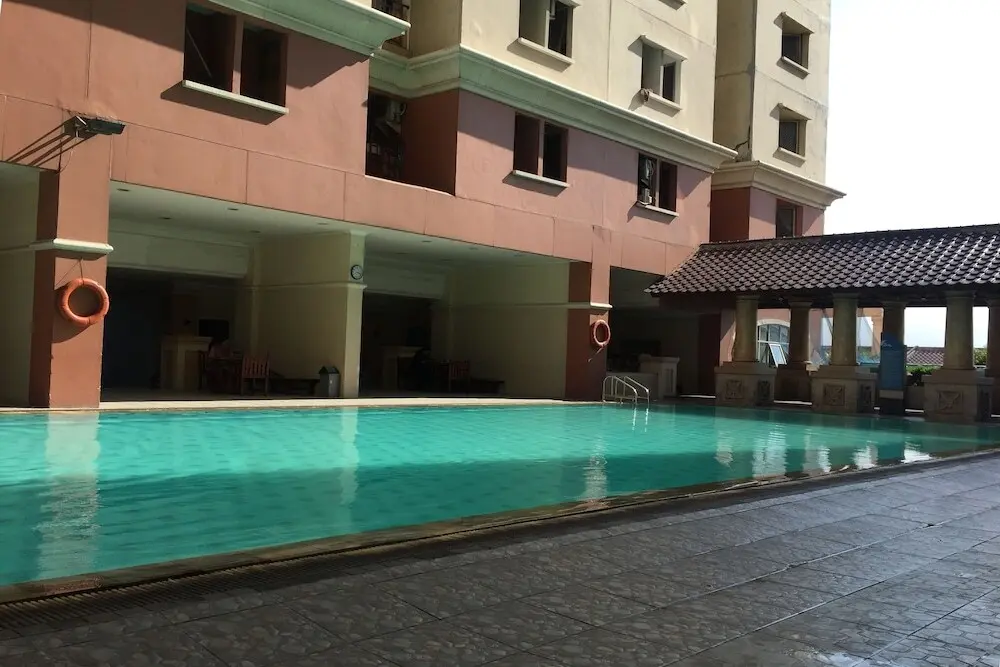 Джакарта: Strategic Location Mediterania Gajah Mada Apartment
