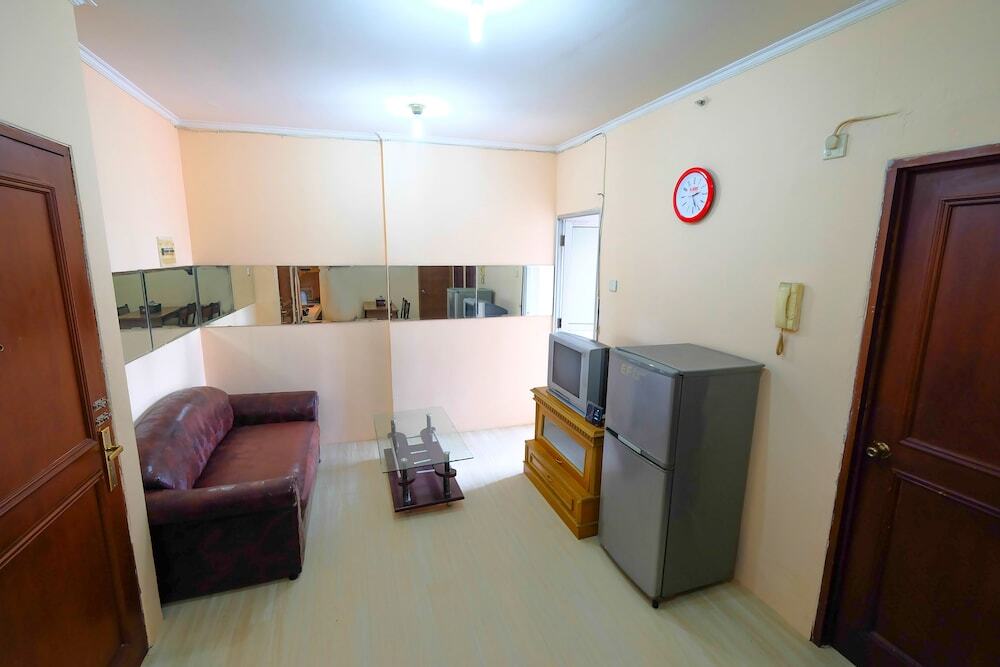 Джакарта: Strategic Location Mediterania Gajah Mada Apartment