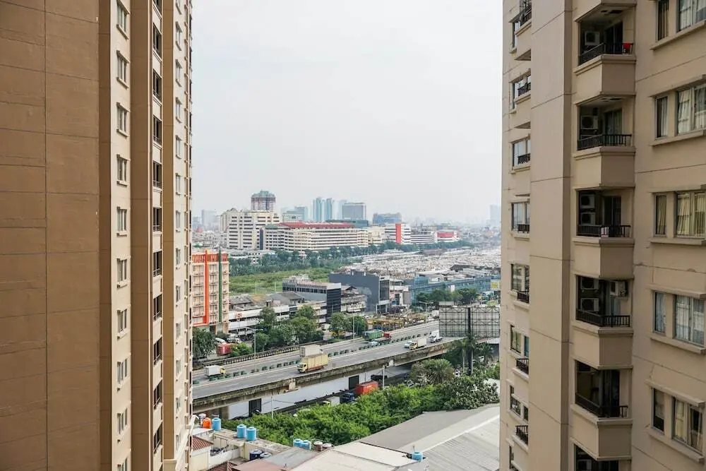 Джакарта: New Furnished Studio Menteng Park Apartment
