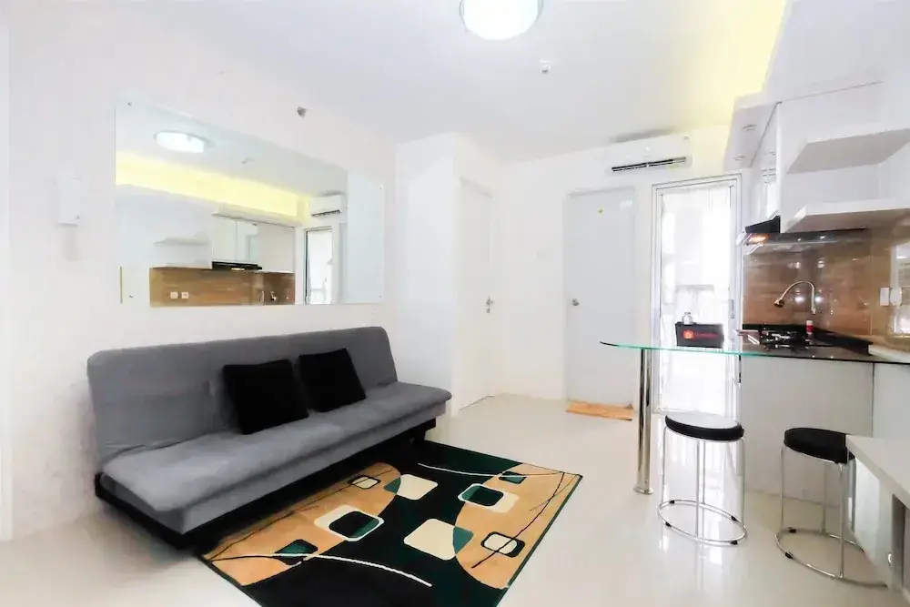 Джакарта: Bassura City Apartment with Mall Access