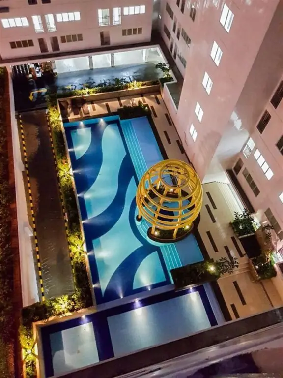Джакарта: Bassura City Apartment with Mall Access