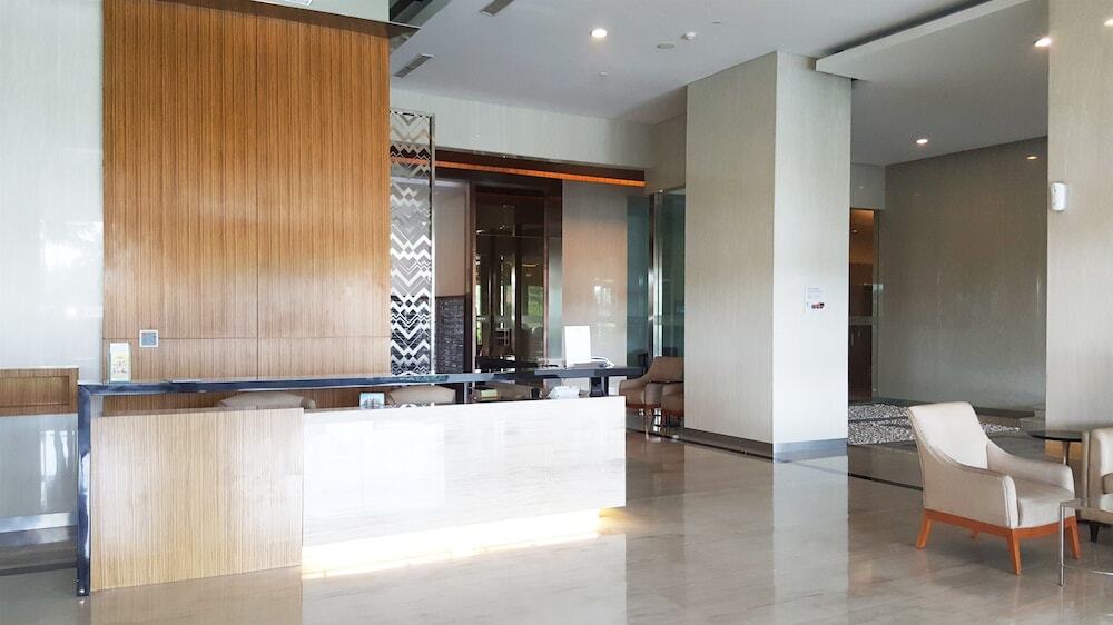 Джакарта: Studio Tropical Modern Living At Kemang Village