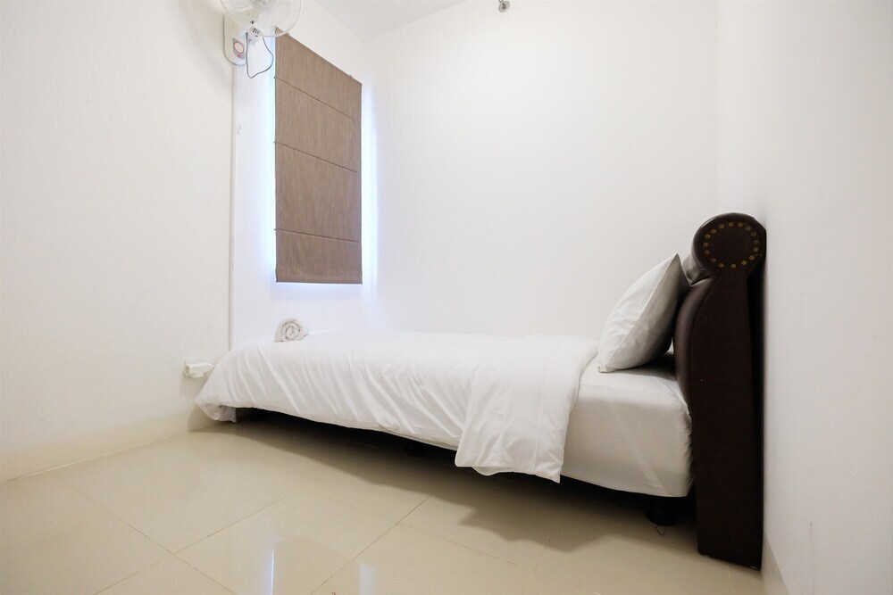 Джакарта: Brand New Bassura City Apartment Near Bassura Mall