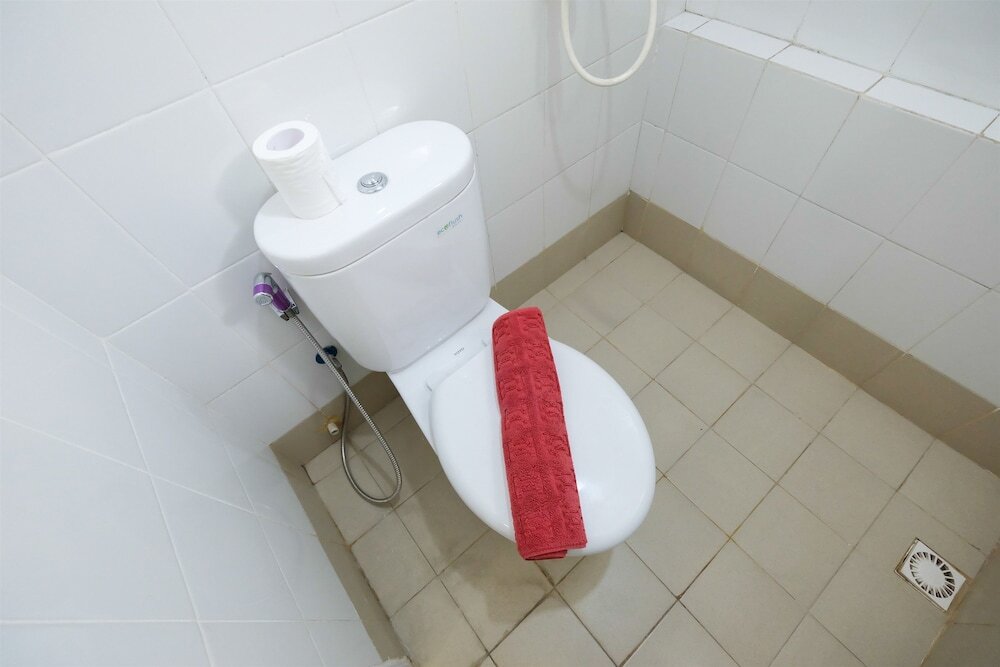 Джакарта: Elegant Bassura City Apartment