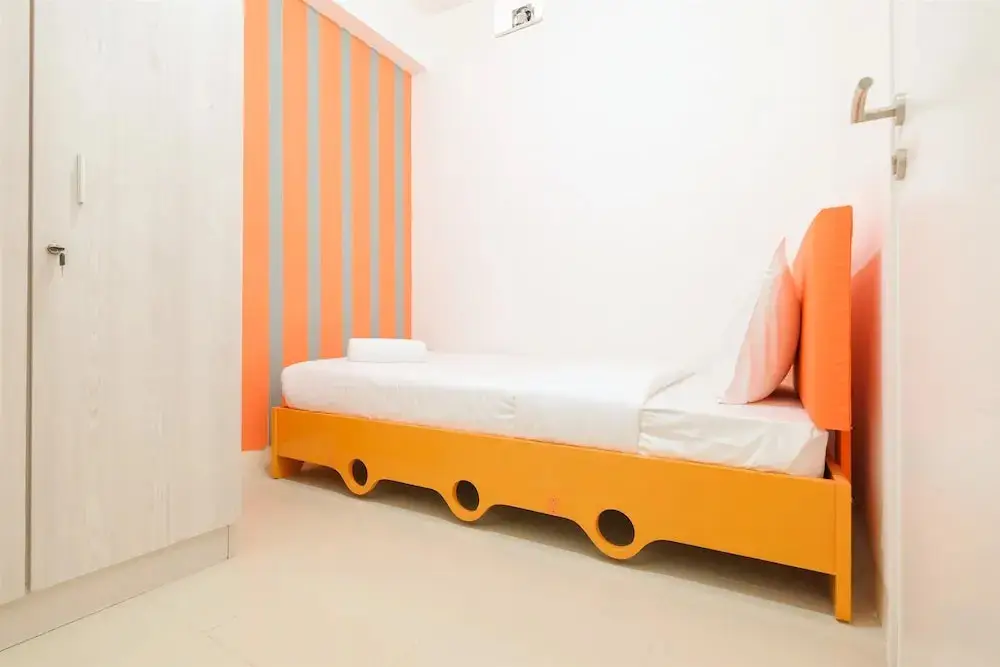 Джакарта: Brand New and Minimalist Bassura City Apartment near Bassura Mall