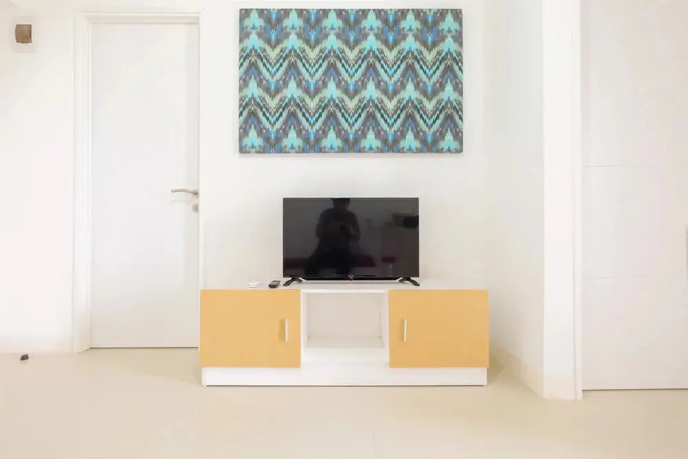 Brand New and Minimalist Bassura City Apartment near Bassura Mall — фото 1