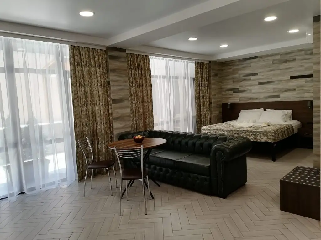 Сочи: Апартаменты Holiday and Business Apartments