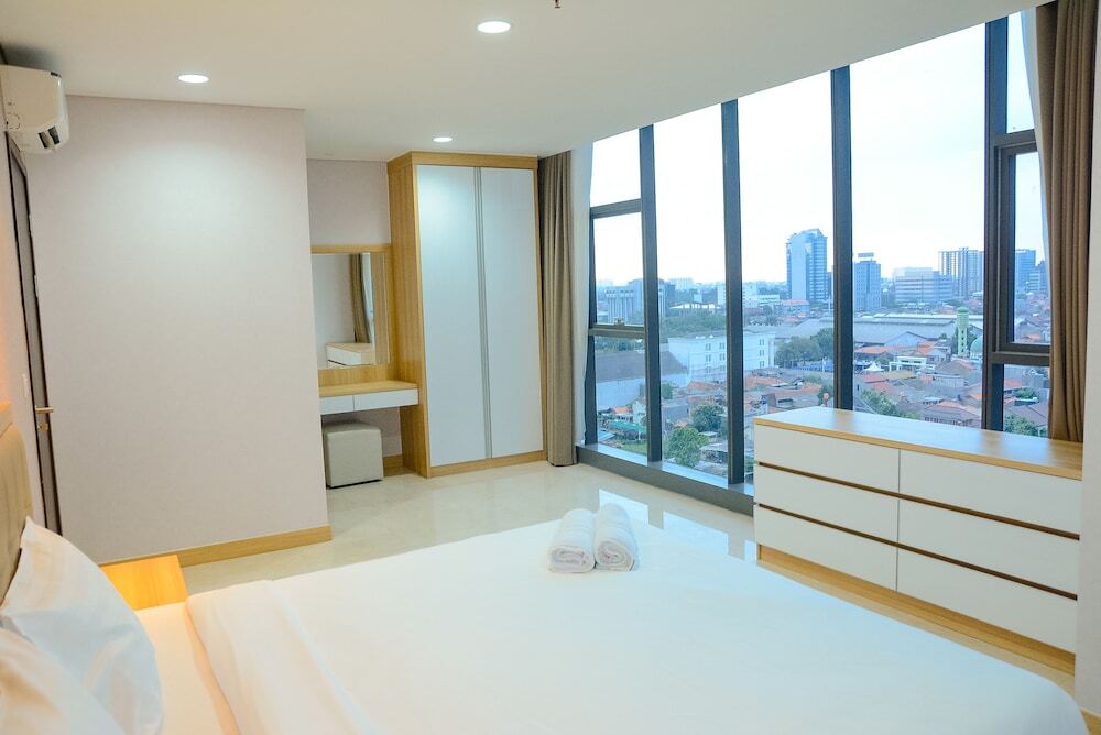 Джакарта: The 11Th Floor Lavenue Apartment