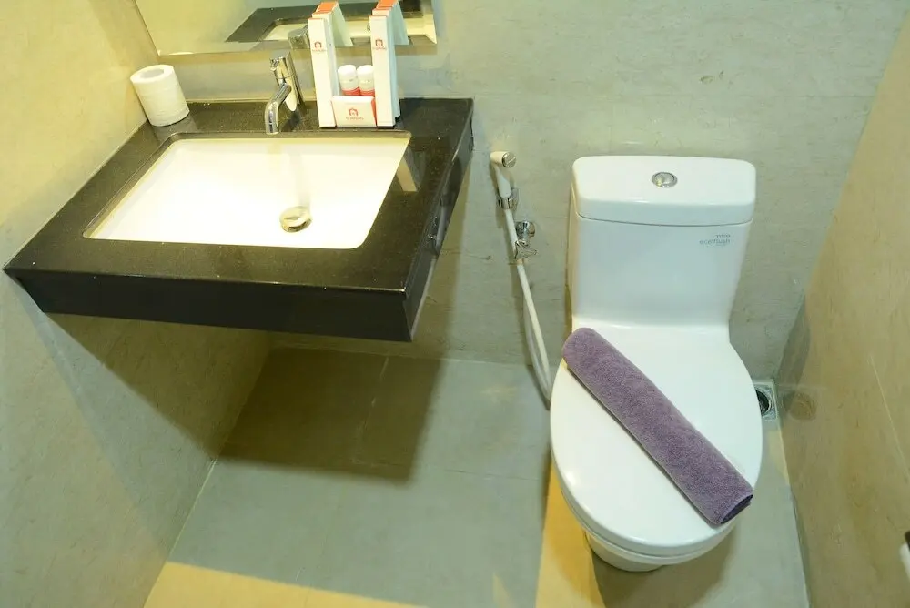 Джакарта: The 11Th Floor Lavenue Apartment